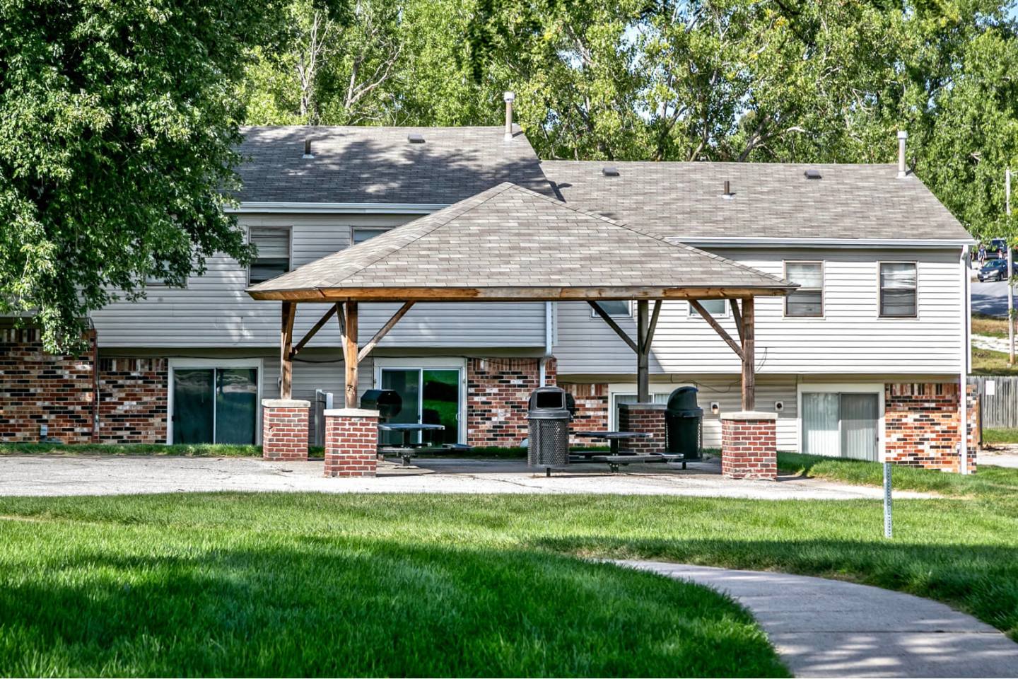 Terrace Garden Townhomes Image 16