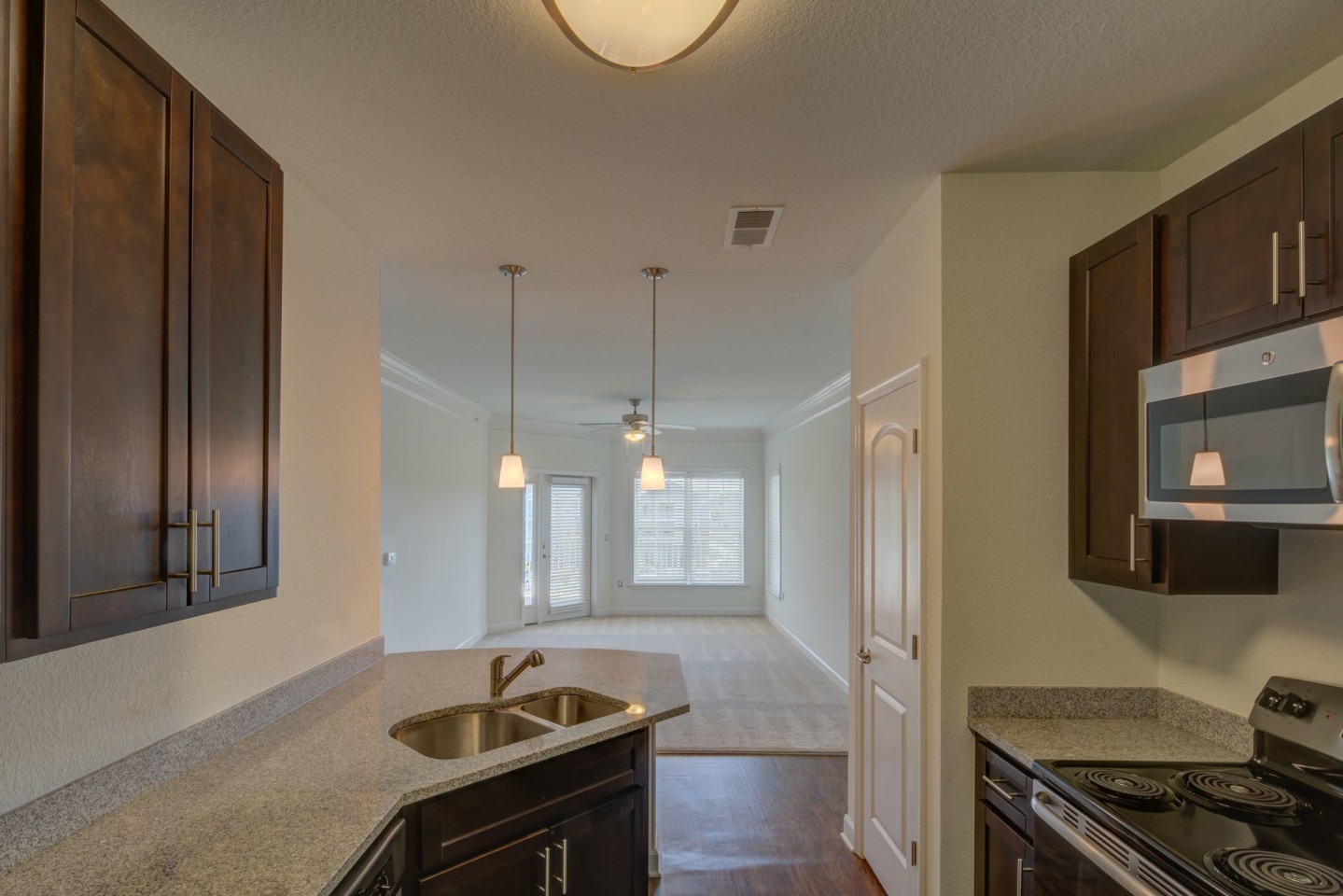 The Nest on 17 Image 19