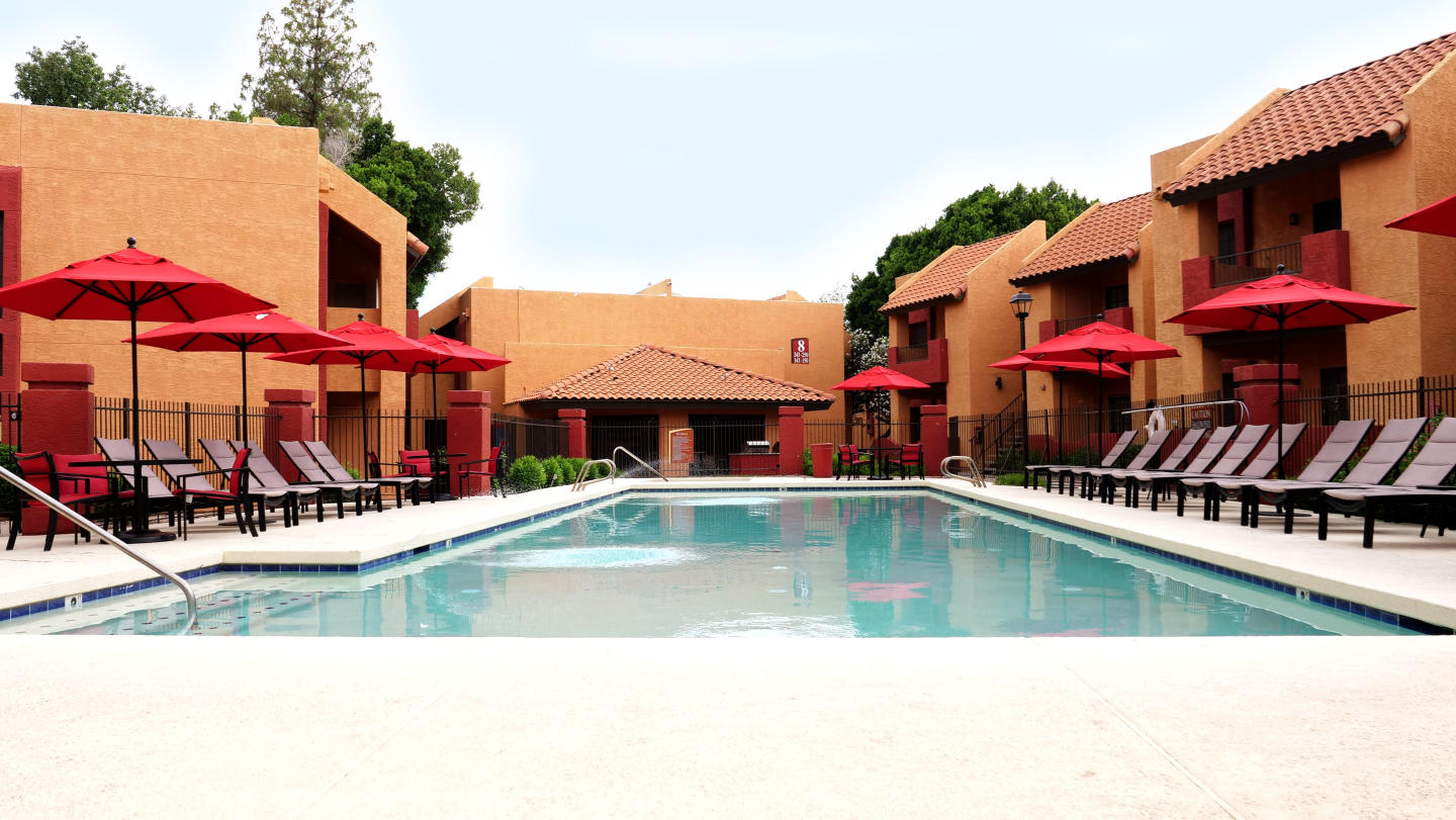 Atrium Court Apartment Homes Image 3