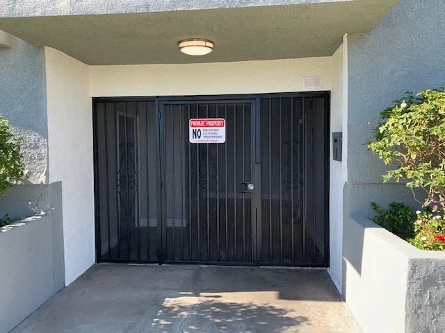 Roscoe Street Image 29