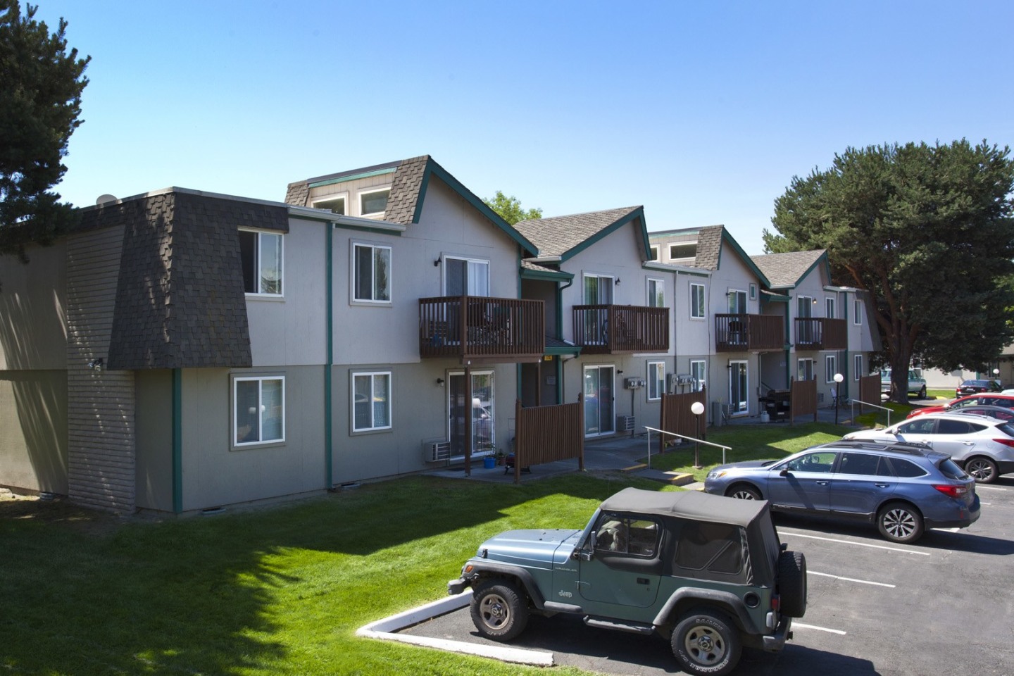 Tower Apartments Image 3