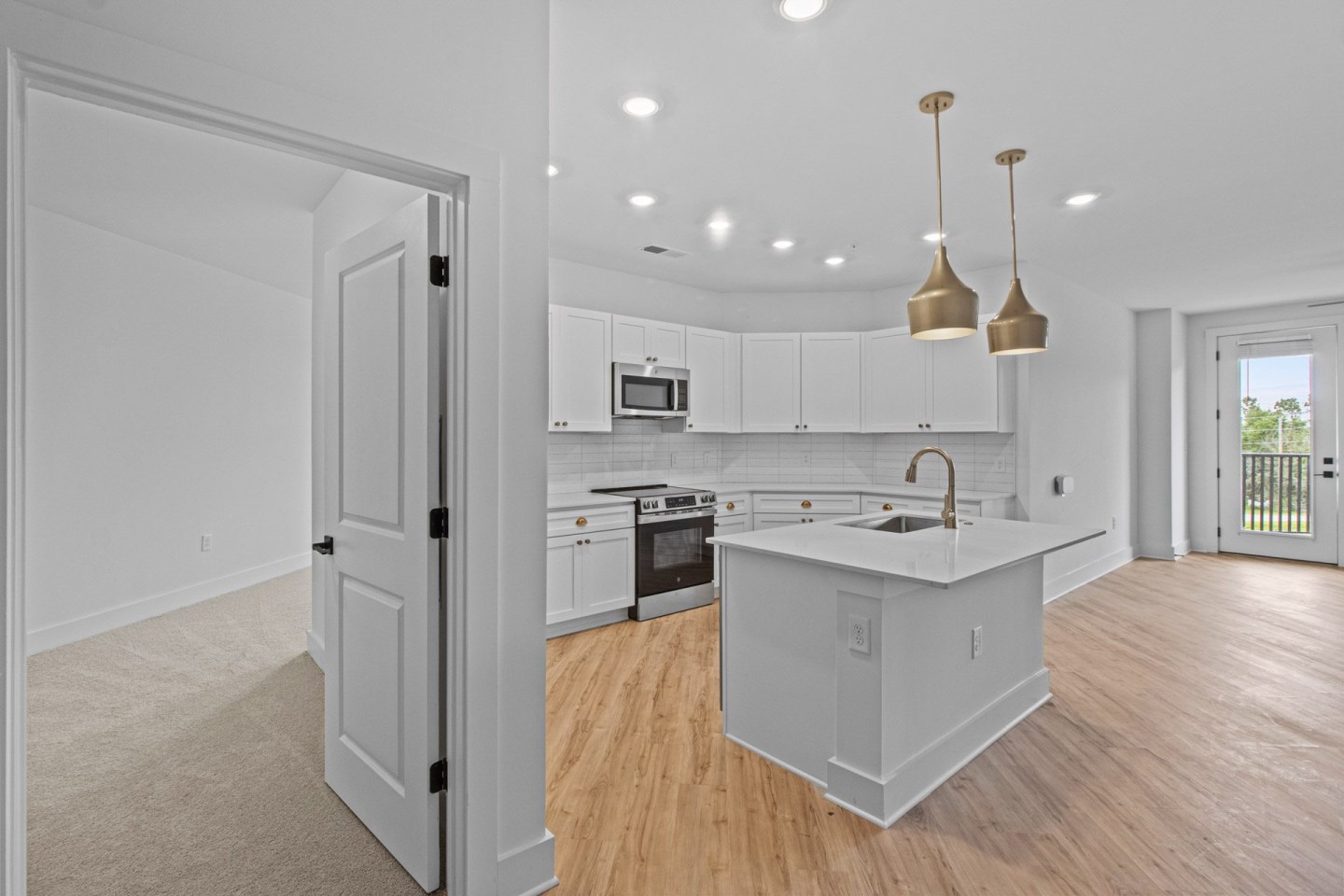 The Nixon Apartments Image 13