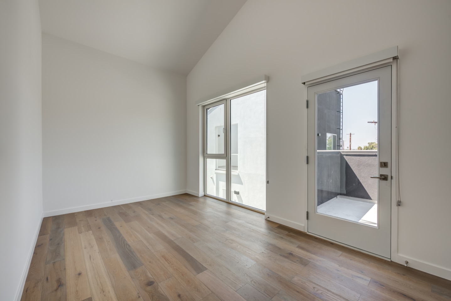 5263 West Adams Image 12