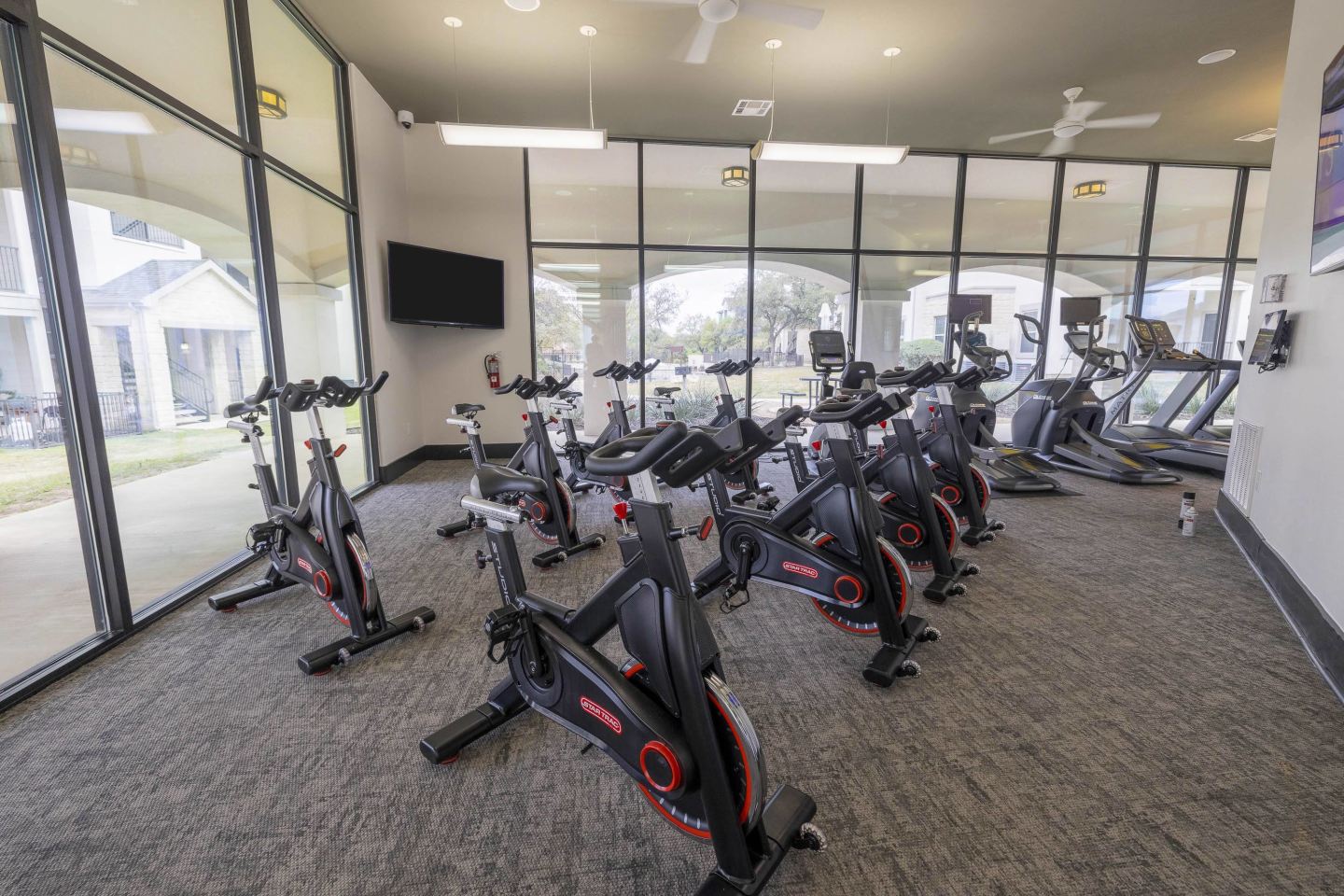 Pecan Springs Image 25