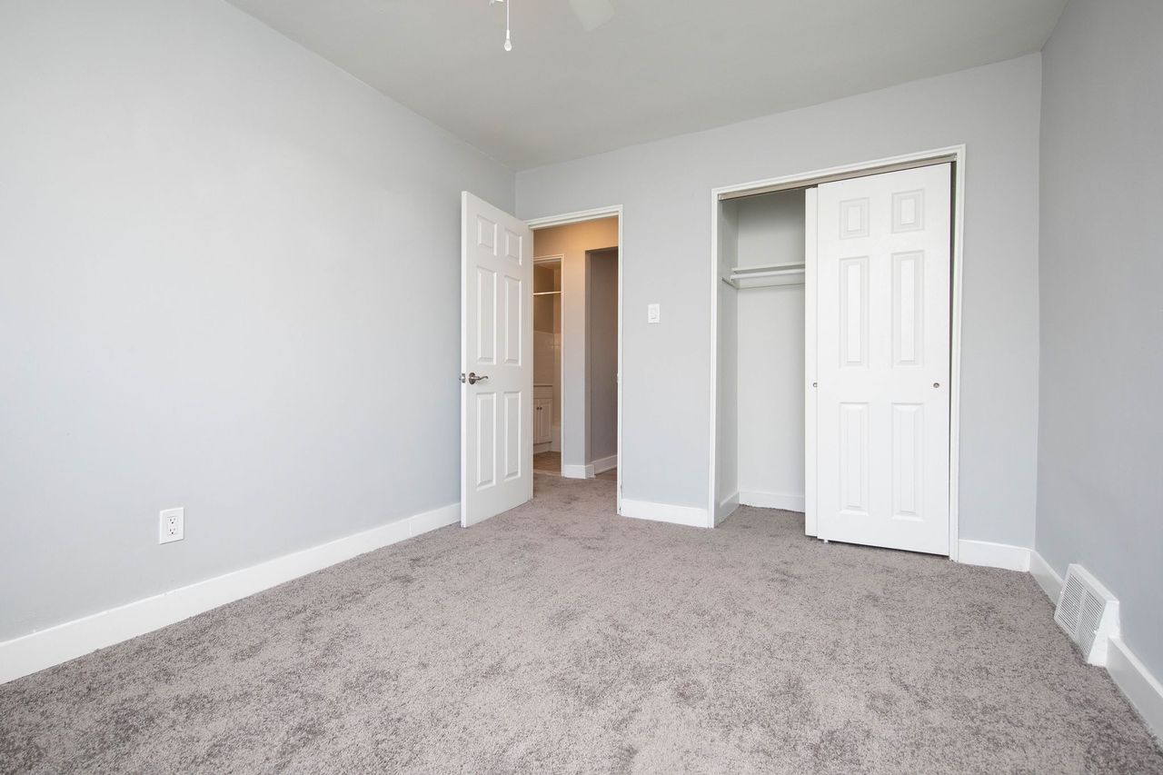 10th St. Apartments Image 6
