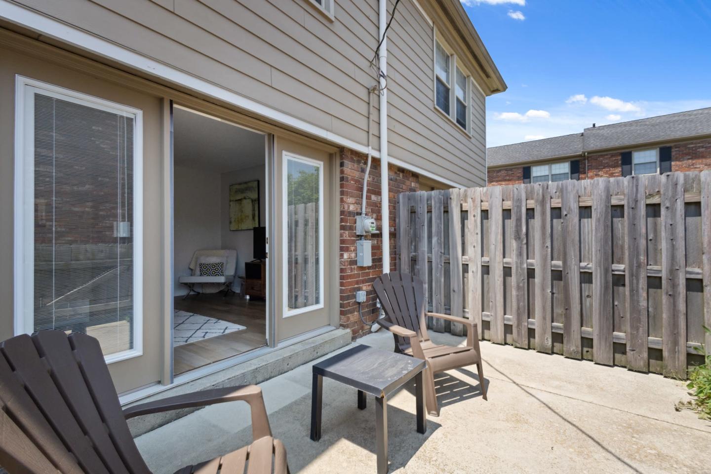Monon Living Image 12