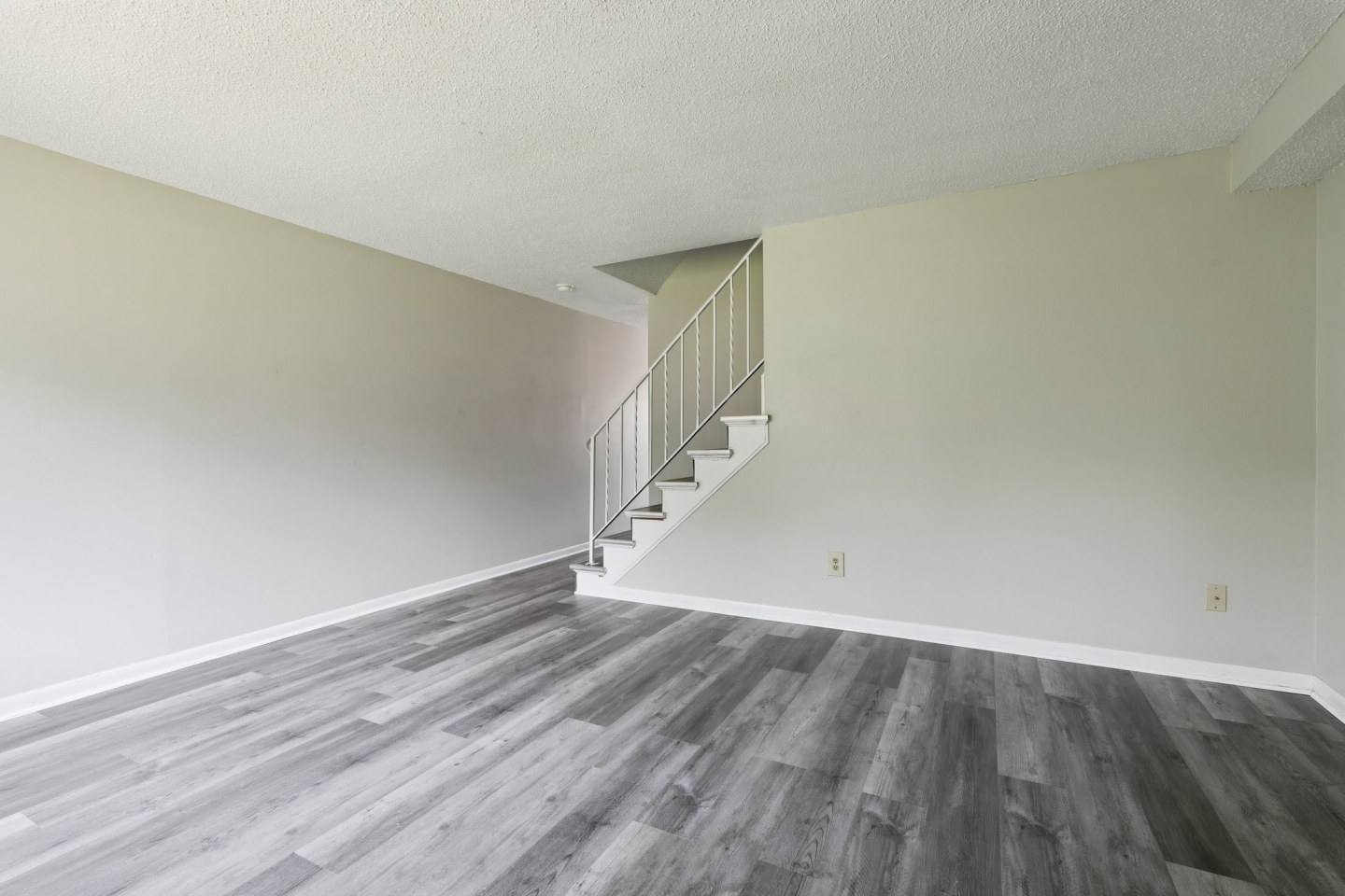 Gateway Apartment Homes Image 2