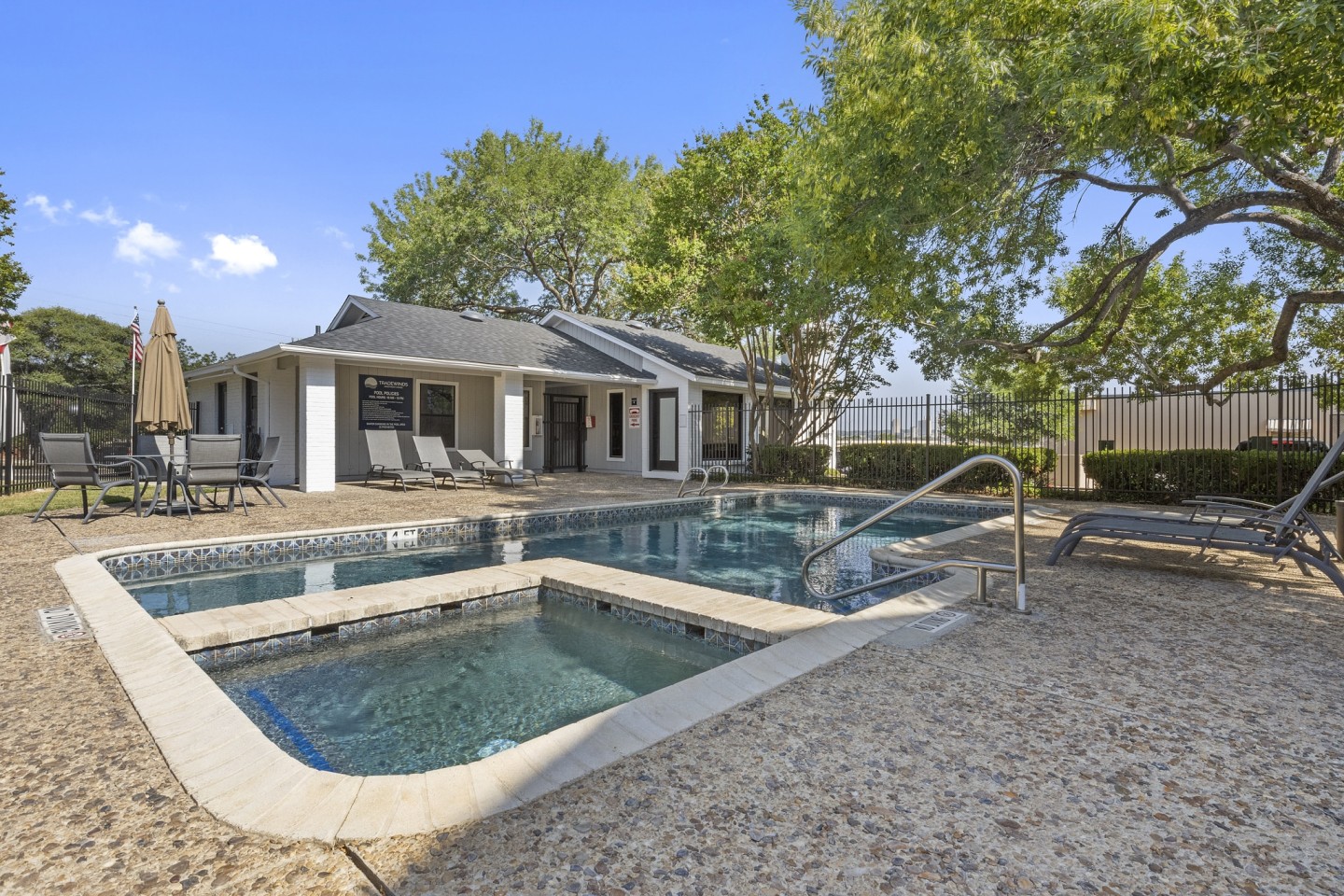 Tradewinds Apartment Homes Image 12