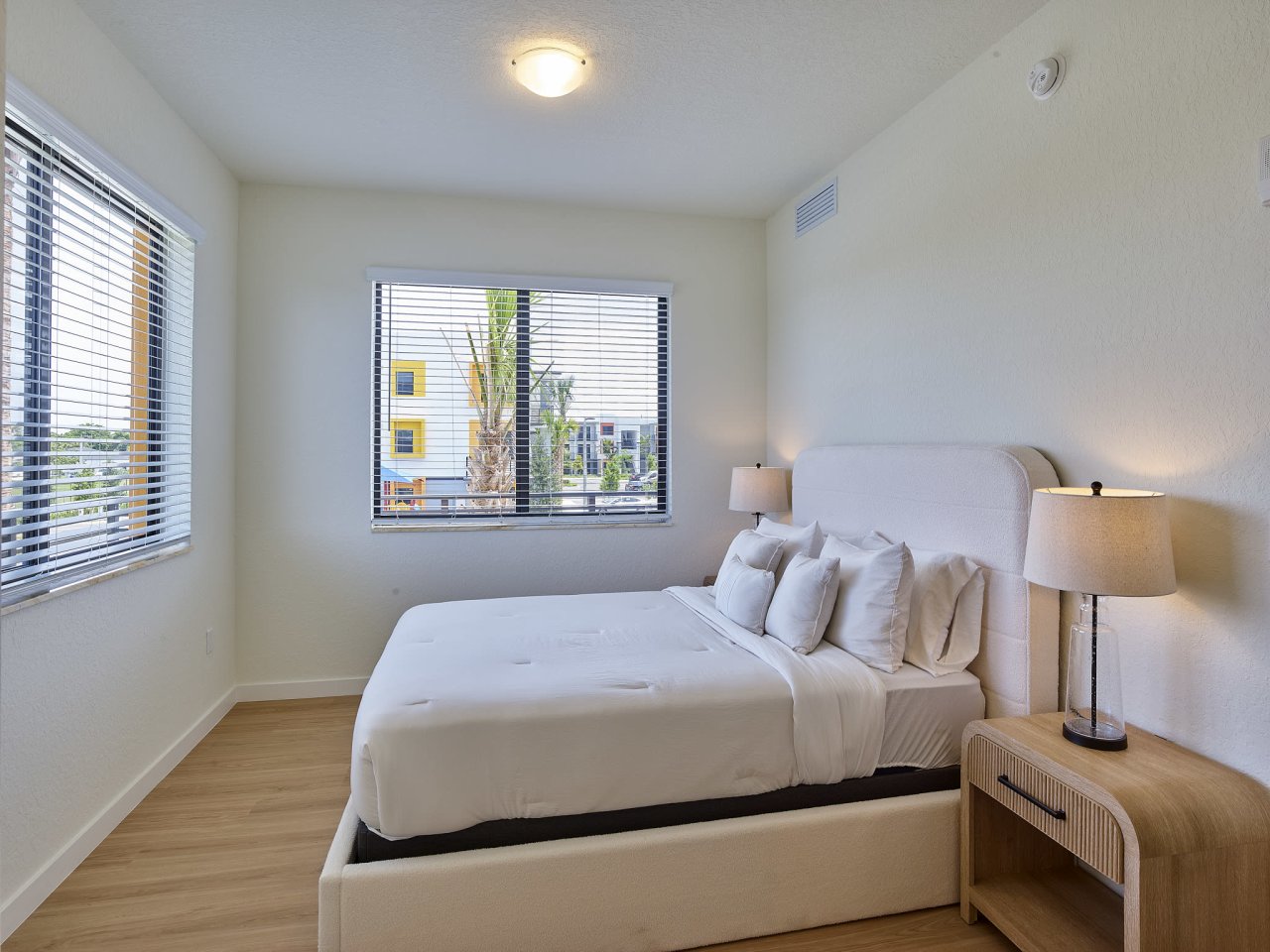 Gateway Luxury Apartments Image 17