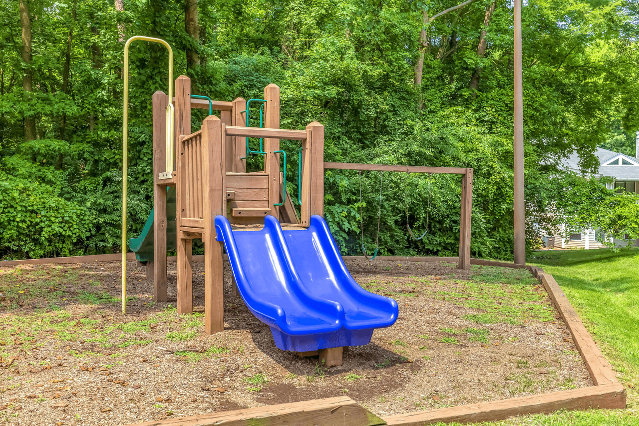 Affordable Housing -  Bridges at Mallard Creek Apartment Homes Image 25
