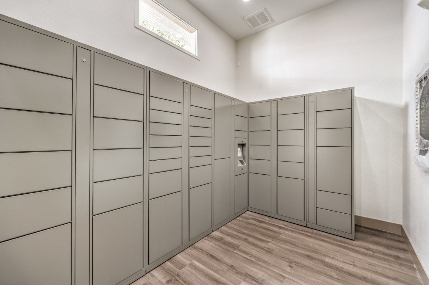 St. Clair Apartment Homes Image 39