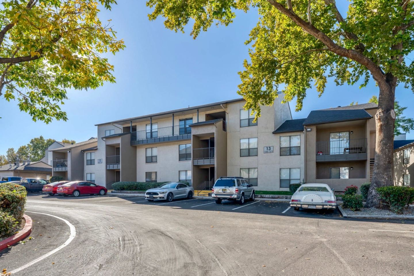 Silverado Apartments Image 8