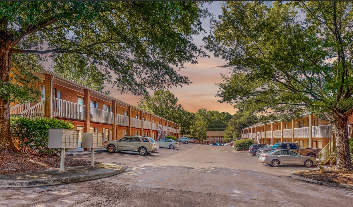 Lindsey Manor Apartments Image 40