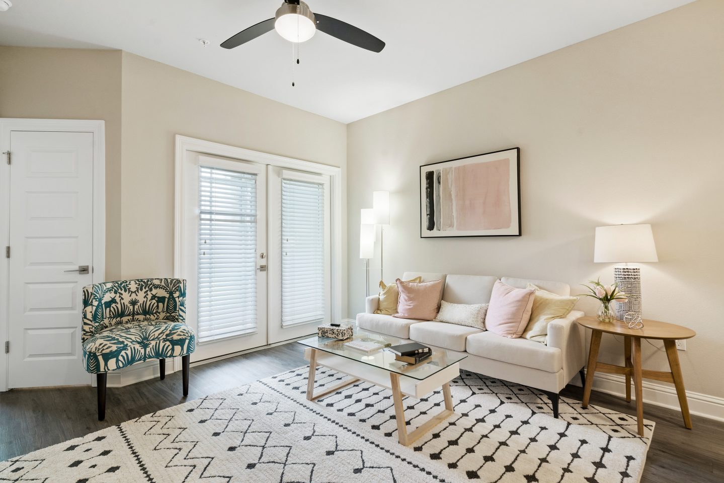 The Heights Luxury Apartments Image 31