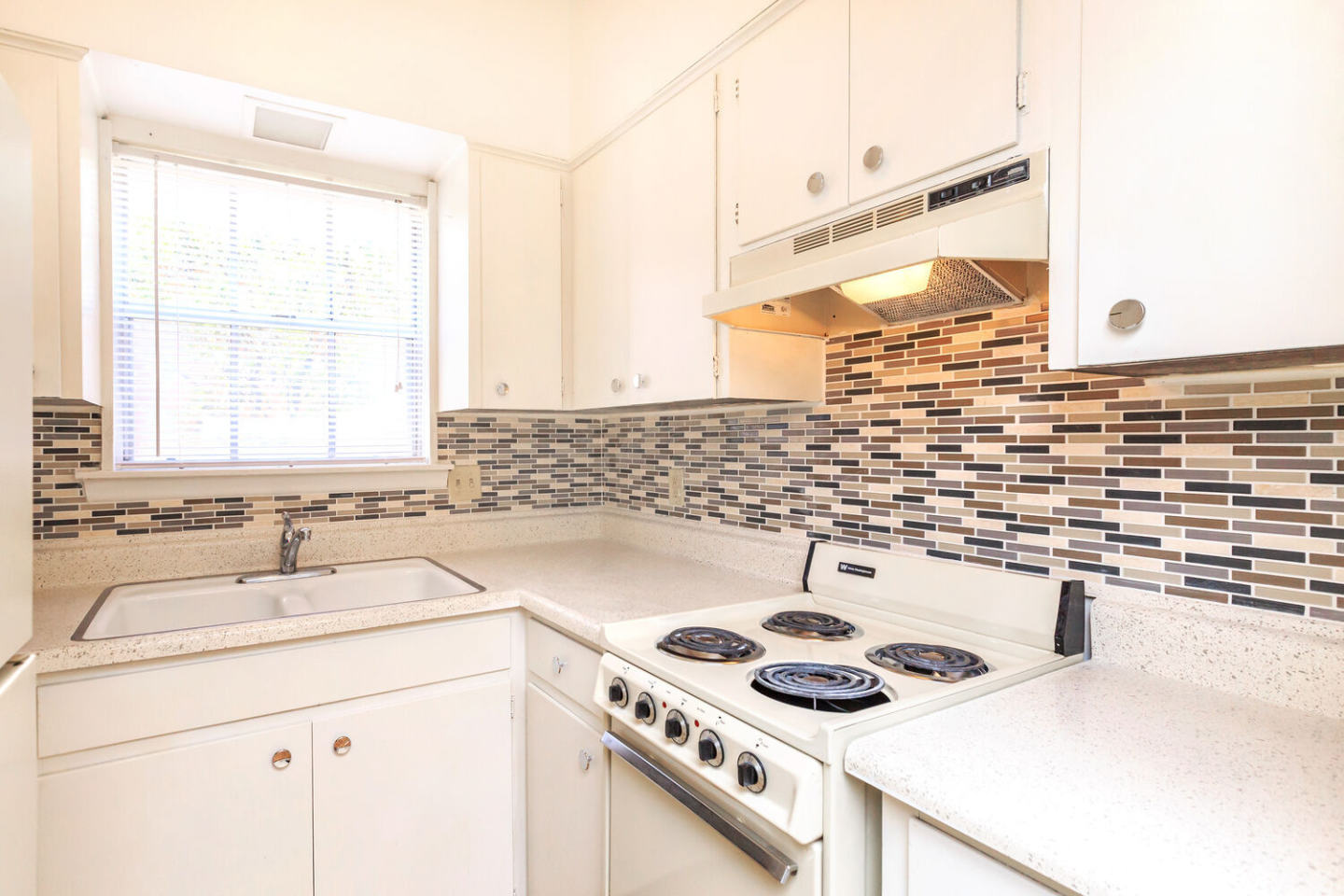 New England Village Apartments Image 26