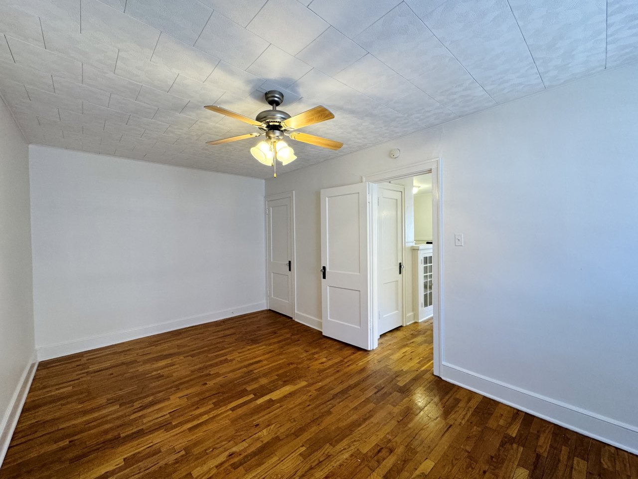 1319 Grand Ave Image 9