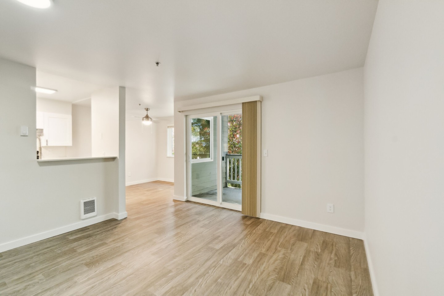 Spinnaker Apartments Image 24