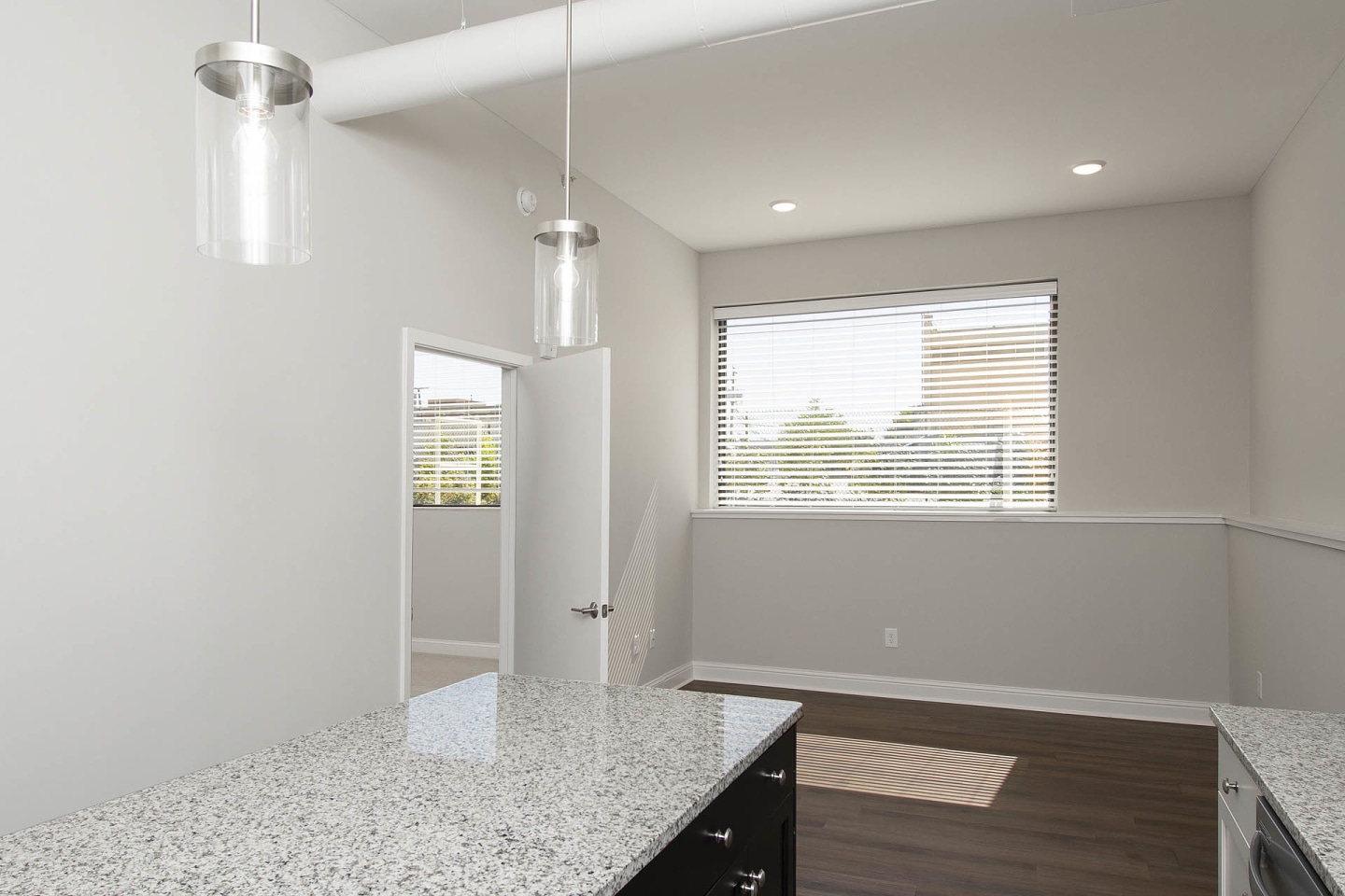 Second Avenue Apartments Image 12