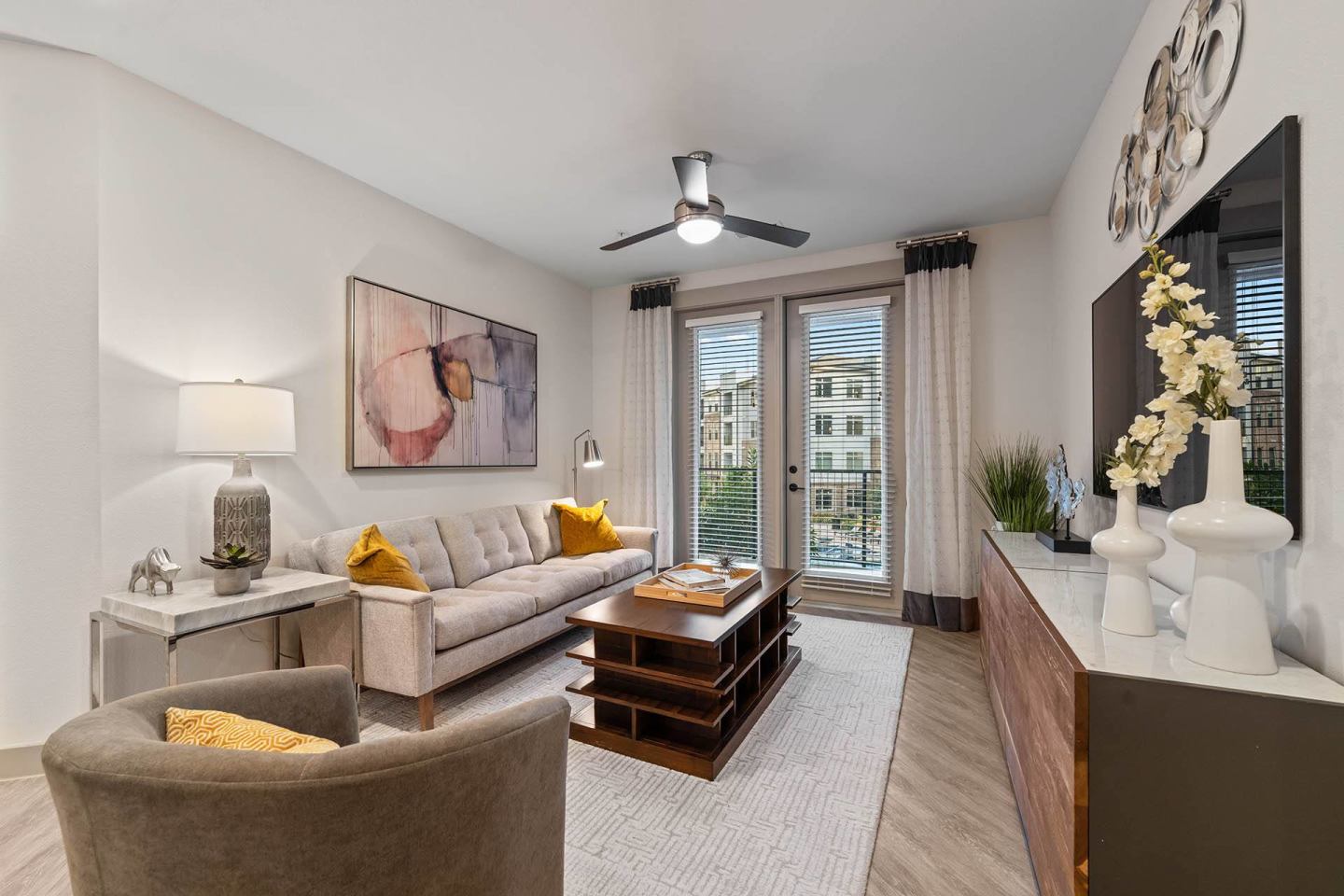 Knox at Metrocenter Image 25