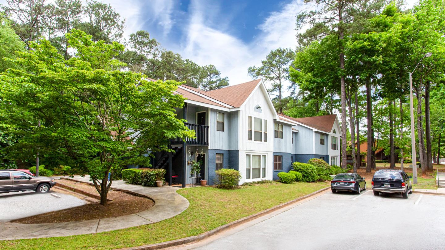 Salem Glen Apartments Image 2