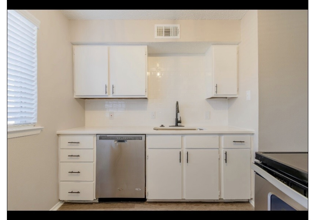 The Dean Apartments Image 10