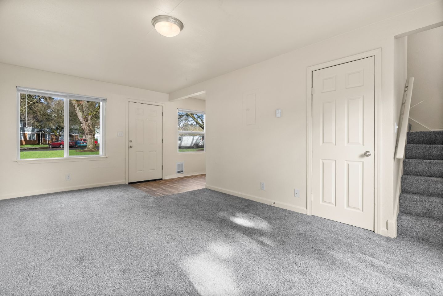 Pacific Walk Townhomes Image 27