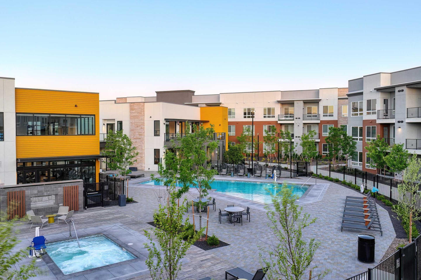 Halcyon Apartments Image 53