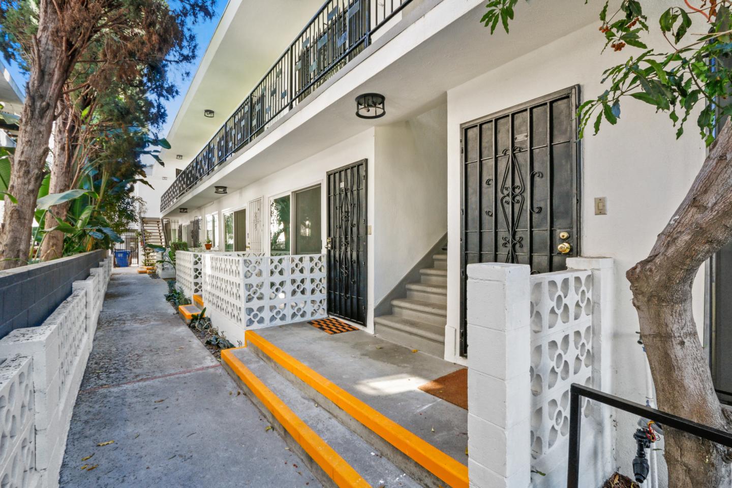 514 N. Hayworth Ave Image 1
