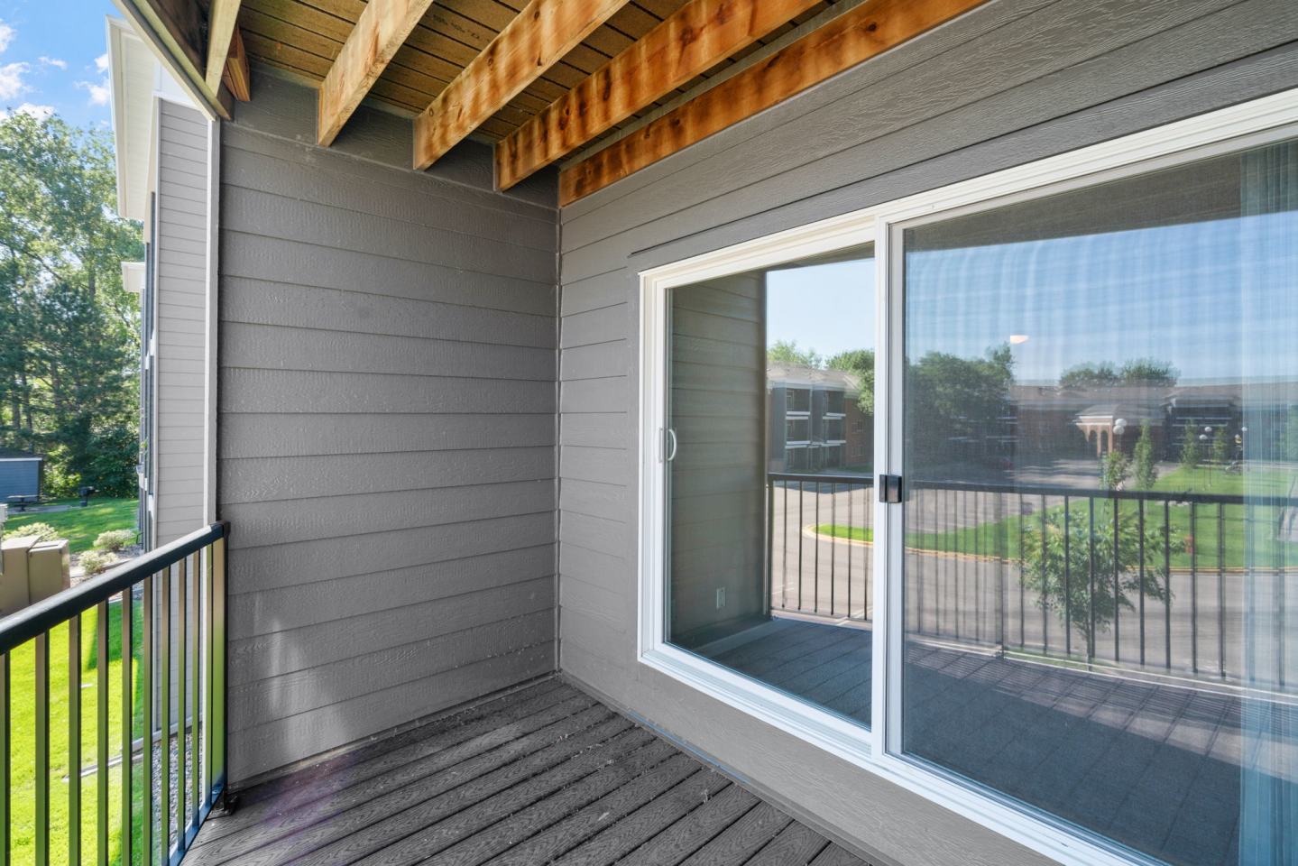 Cedars Lakeside Image 5