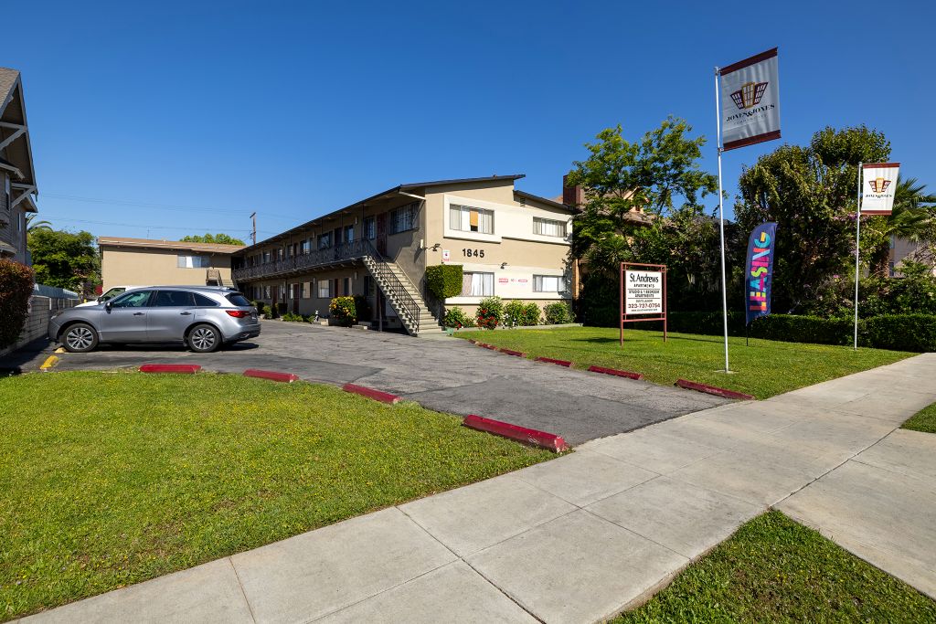 St. Andrews Manor Apartments Image 20