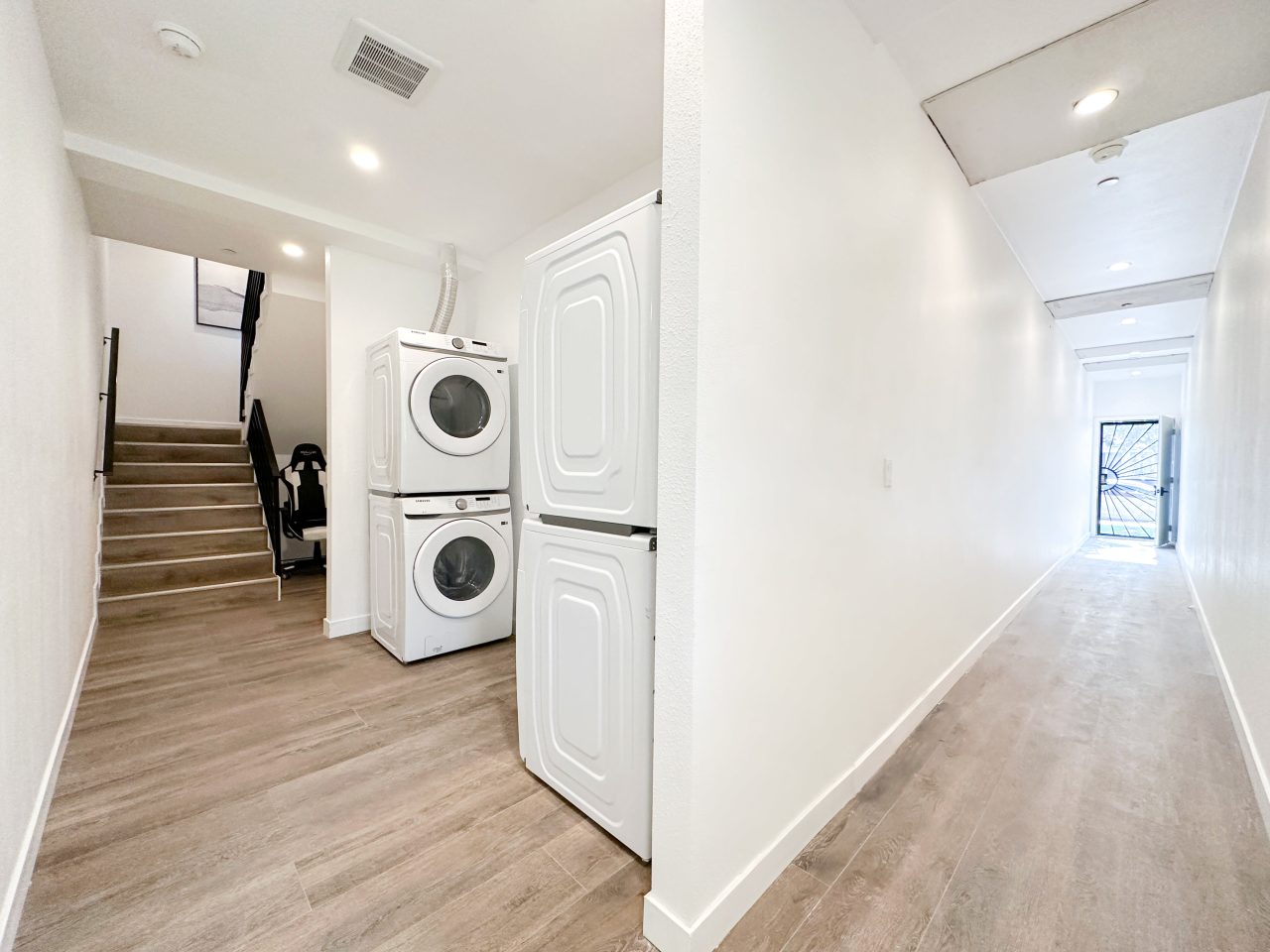 1443 West 37th Drive Image 14