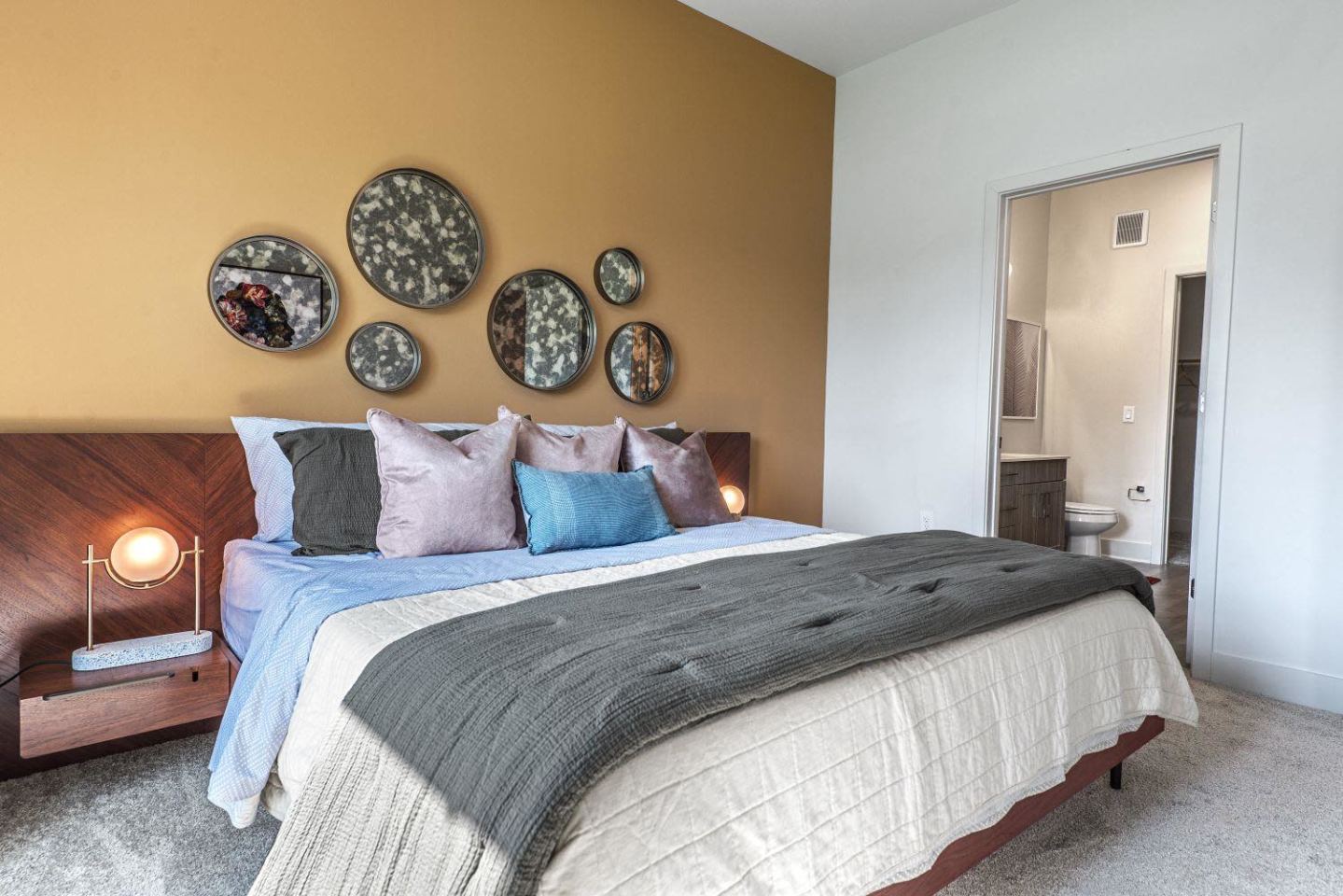 Luxia Preston Image 6