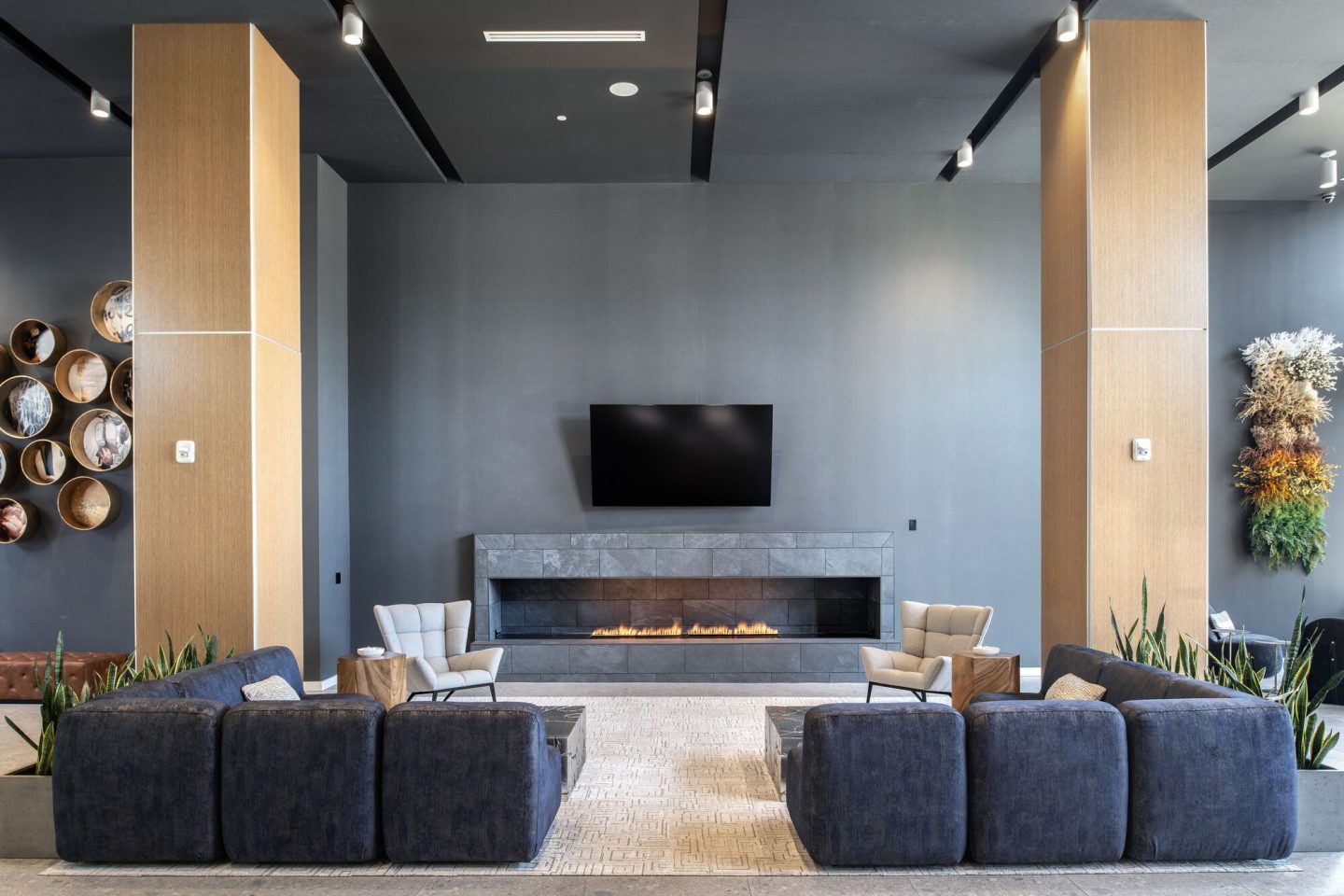 One at the Peninsula Image 14