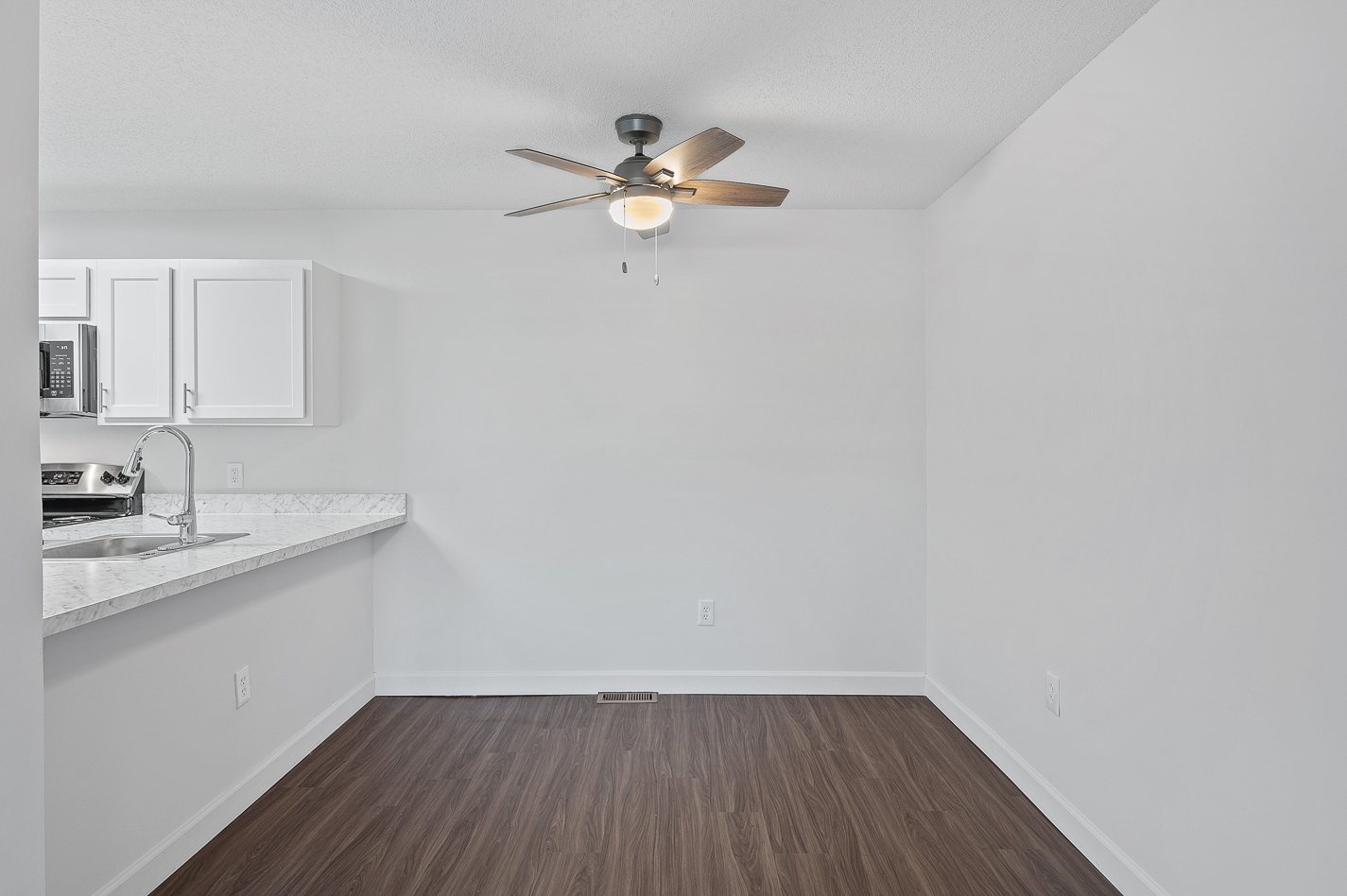 Apartments at Urbana Image 3