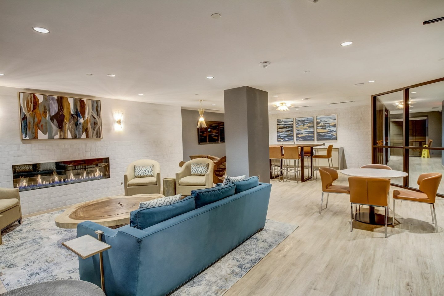 Richmond Square Apartments Image 9