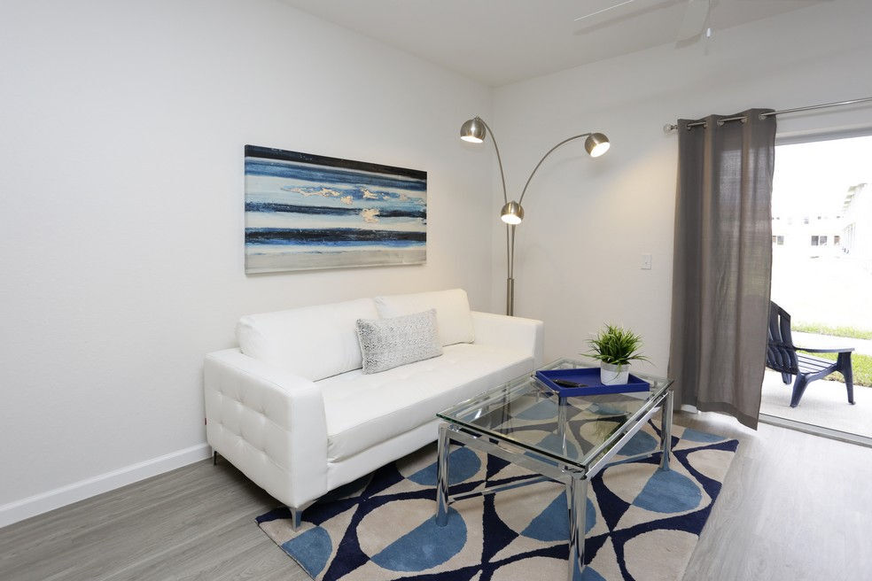 Mirage Bay Rental Townhomes Image 11