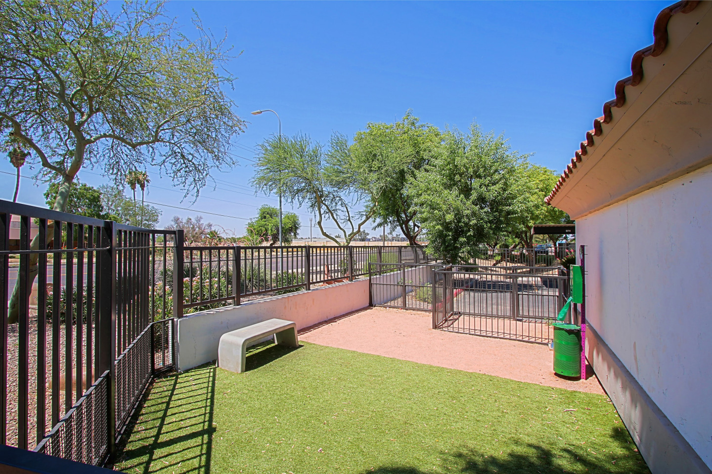 Del Mar Apartments Image 16