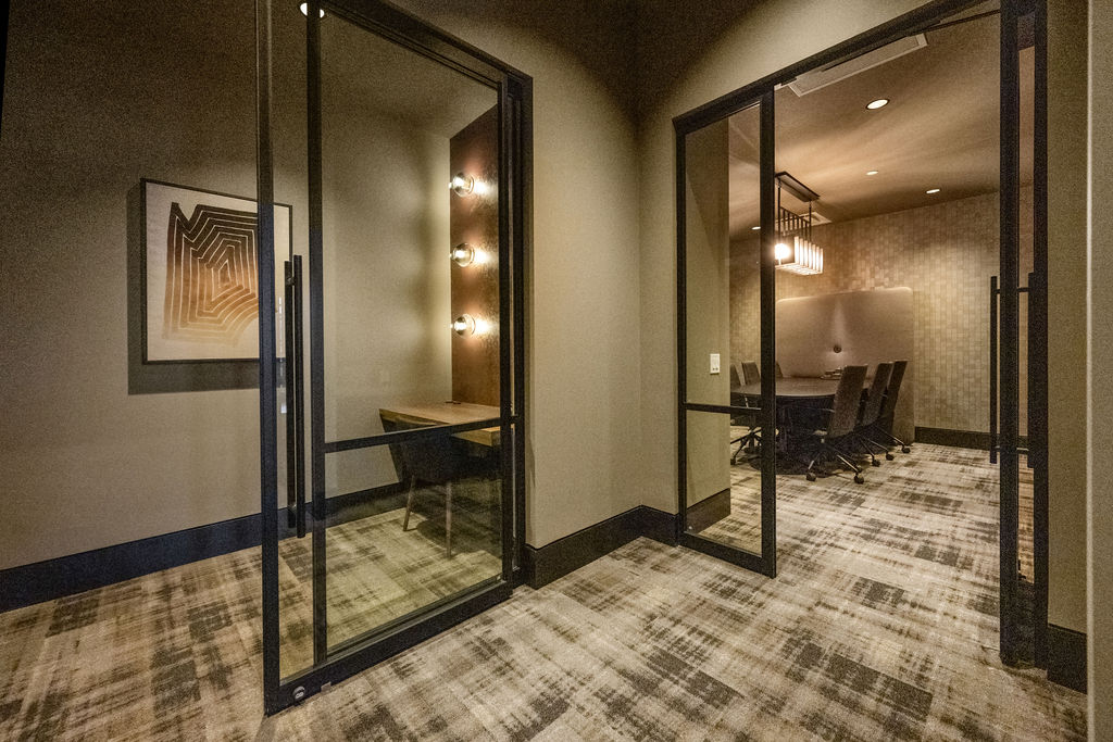 Madison West Elm Image 9