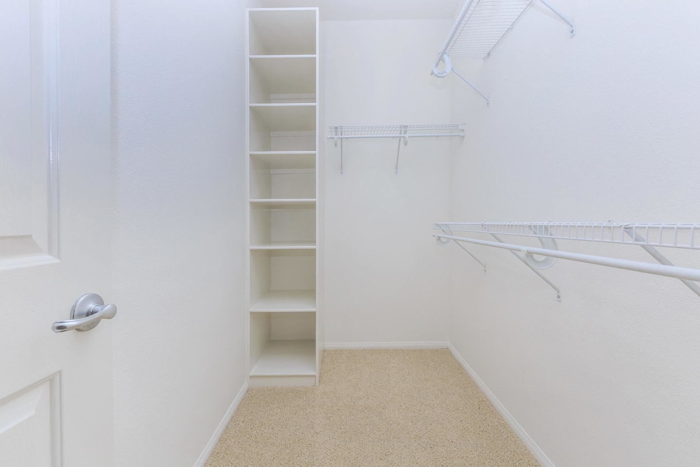 Laurel Terrace Apartment Homes Image 11