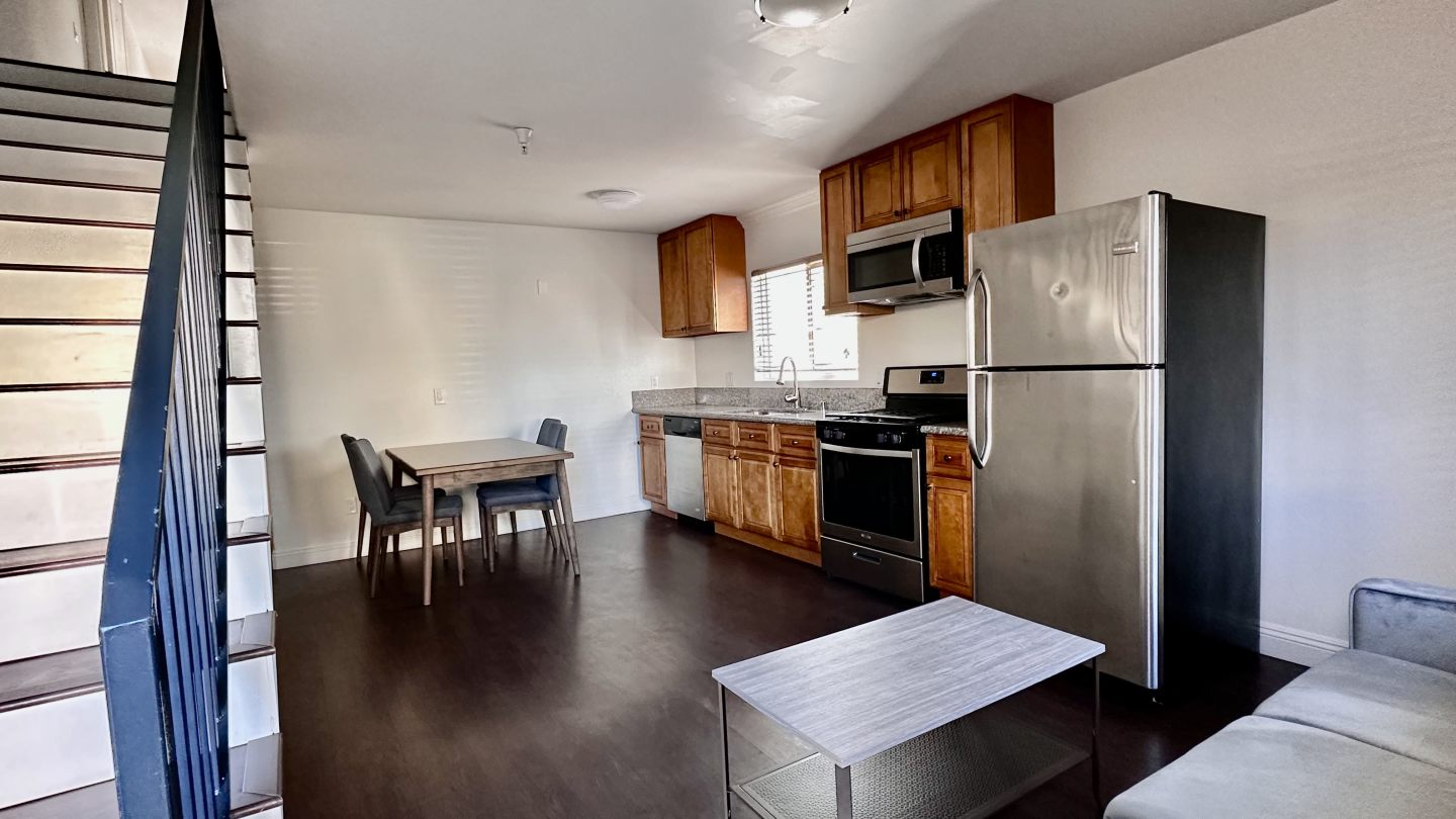 1360 W 24th Street Image 4