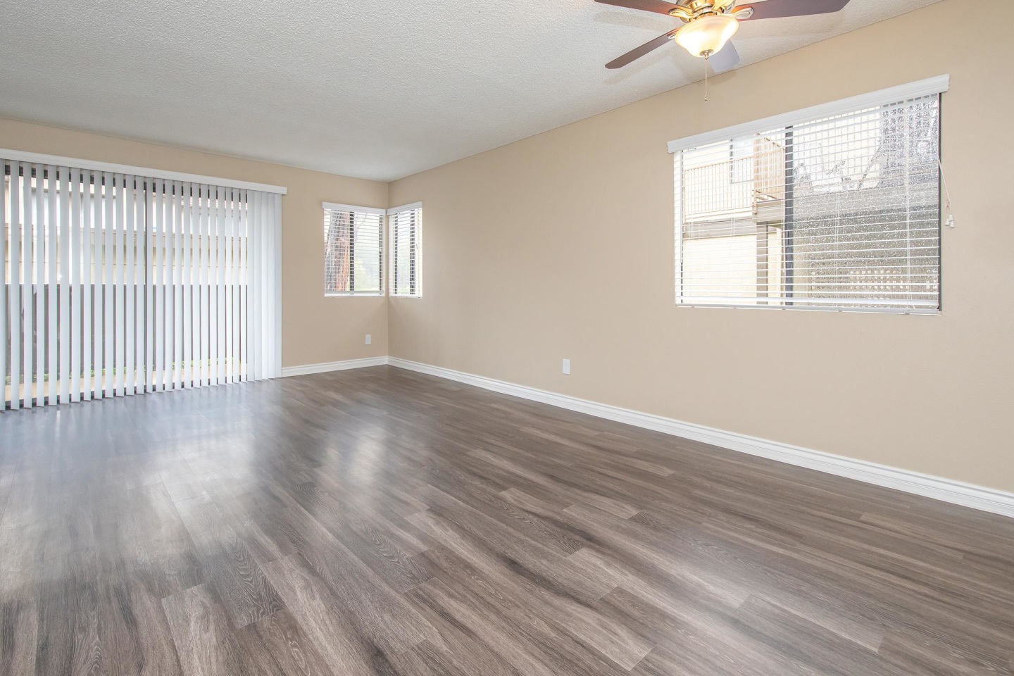 Mosaic Apartment Homes Image 4