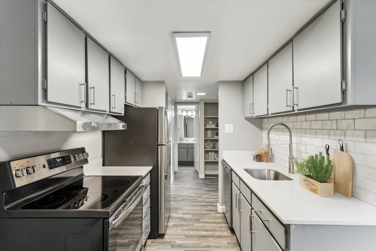 Westlake Apartments Image 30