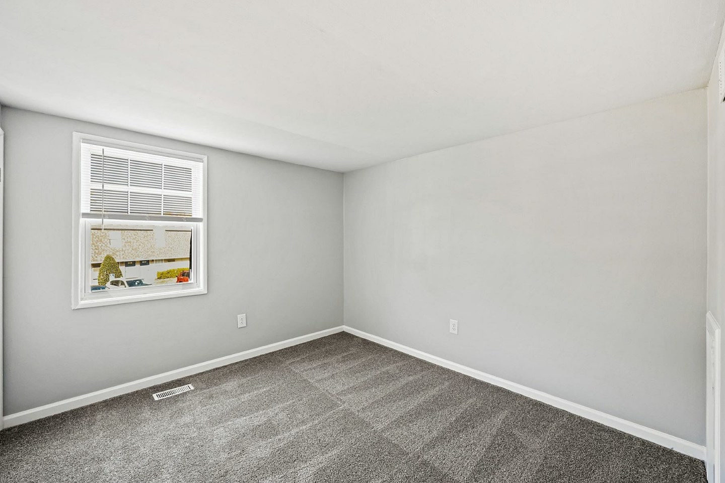 The Townhomes at River's Gate Image 18