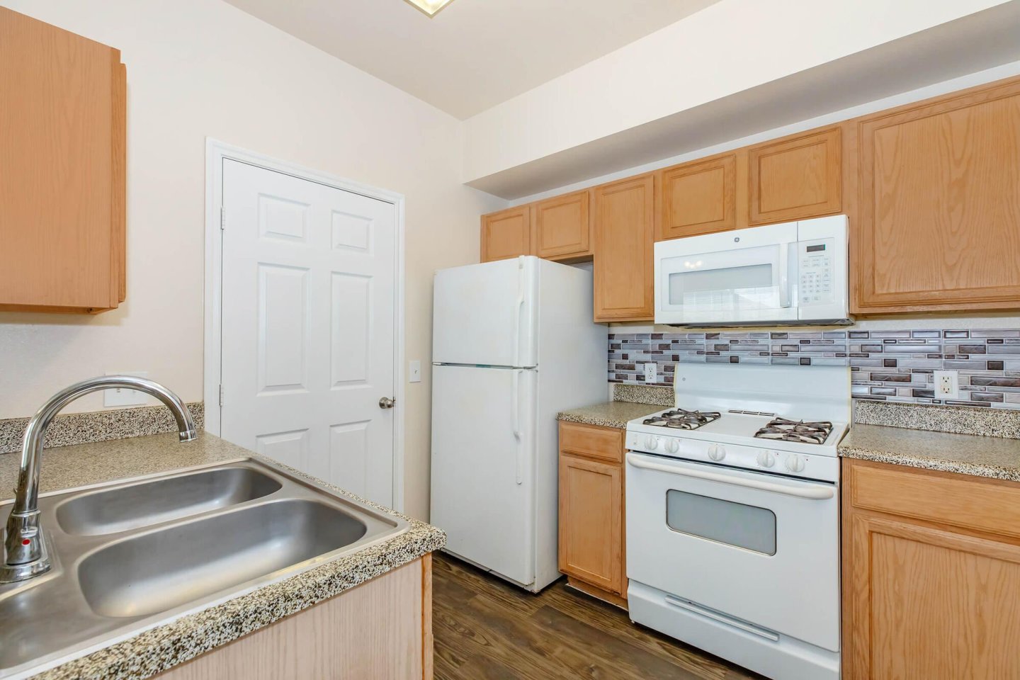 River Square Apartments Image 19
