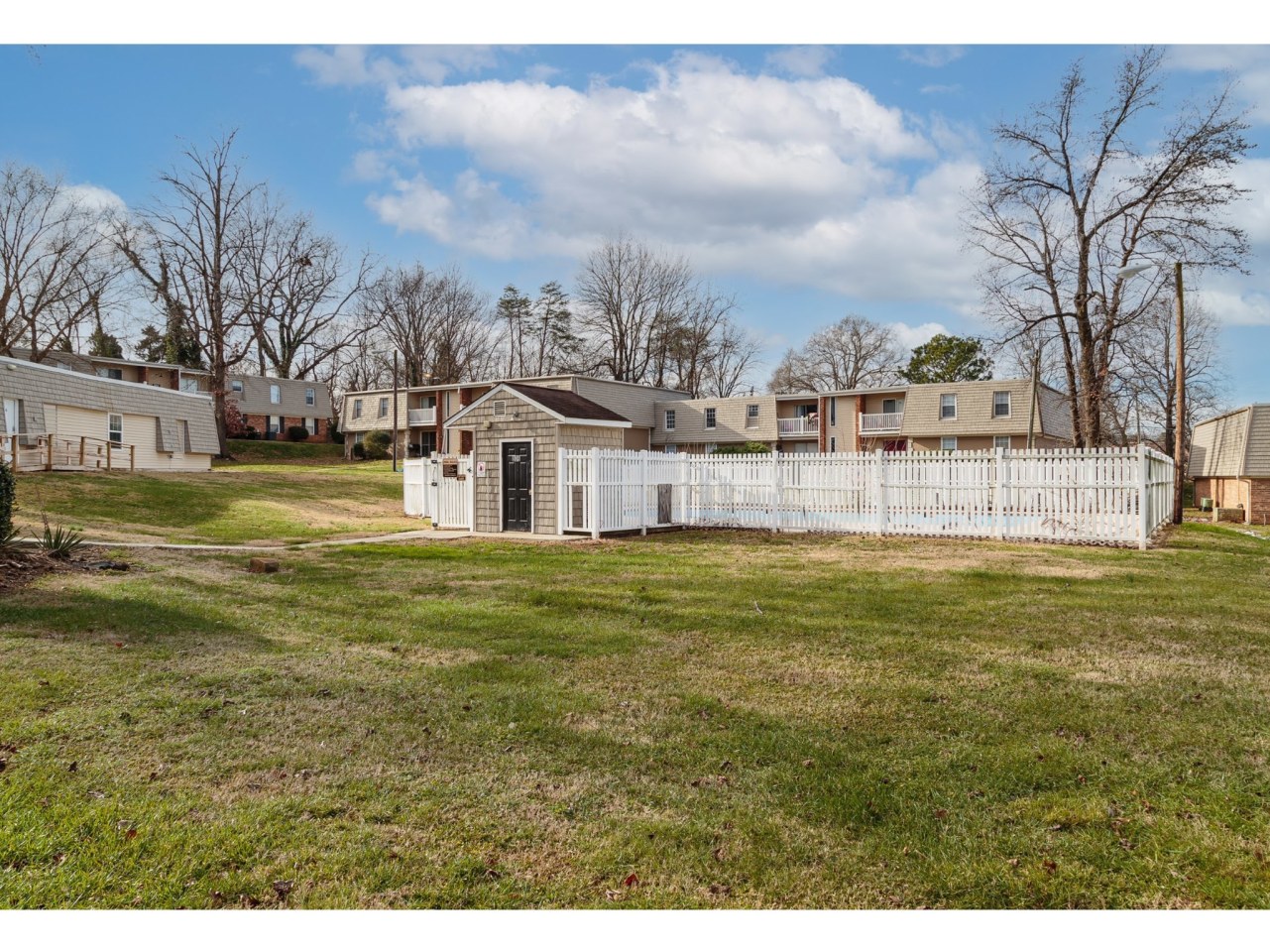 New Irving Heights Image 12