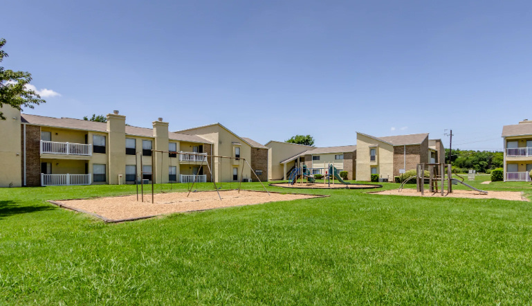 Creekwood Apartments Image 14