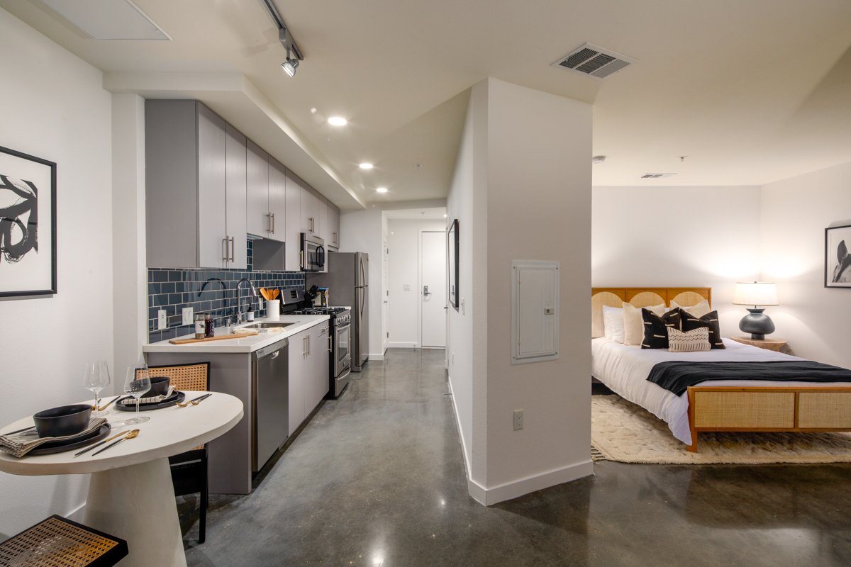 Be DTLA Apartments Image 20