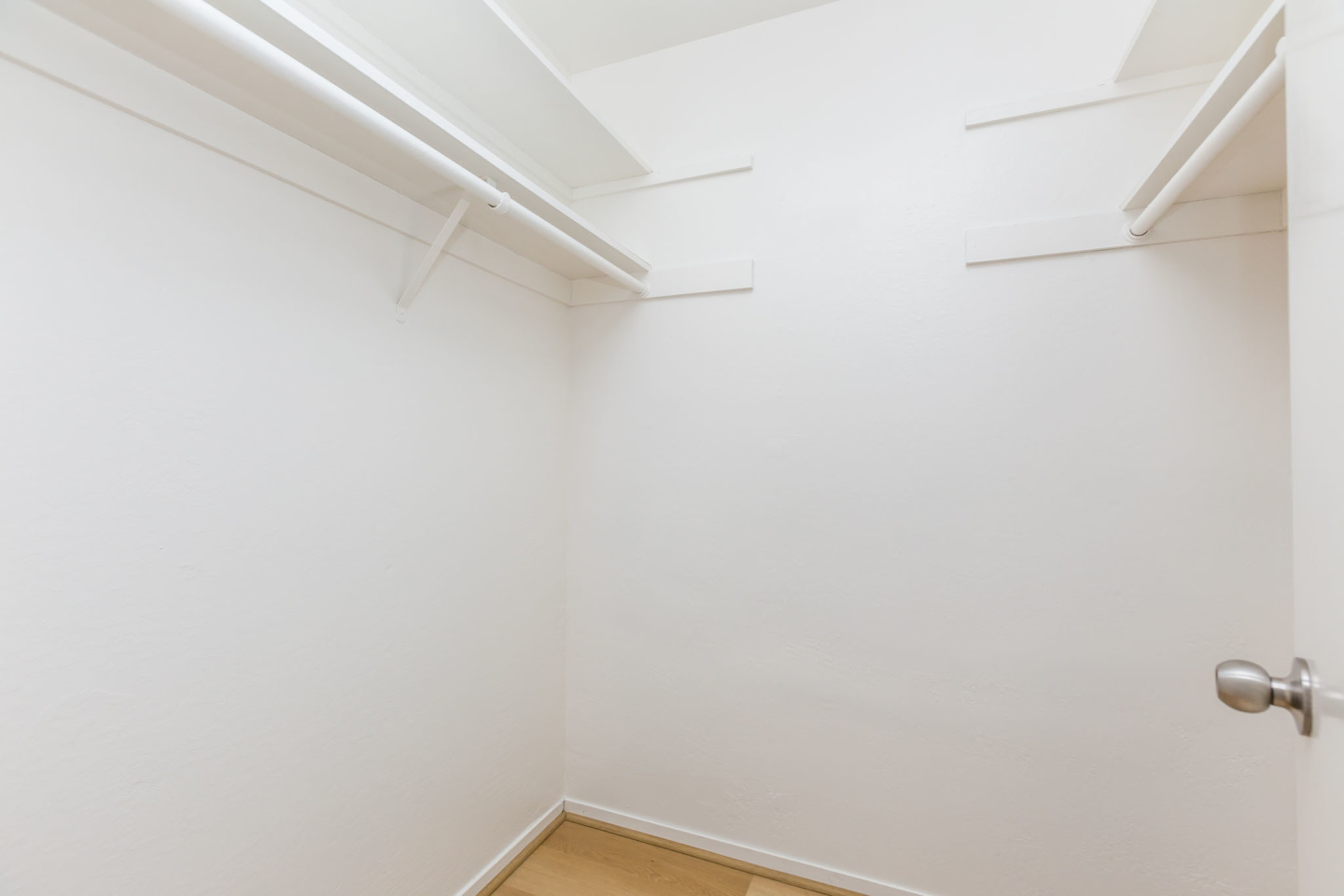 888 Vermont Street Image 2