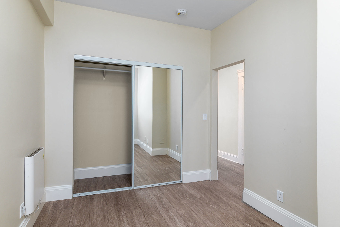 320 Turk Apartments Image 37