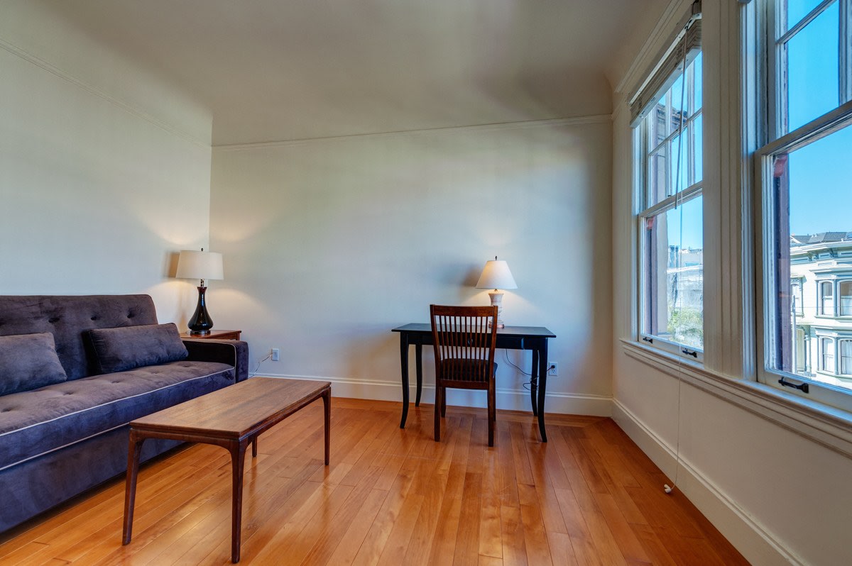 Richelieu Suites - Furnished Short-Term Rental Image 8